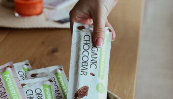 Snacky - Organic Chocobar 70 %, Organic Chocobar 90 %, Protein Collagen Bar_mood1